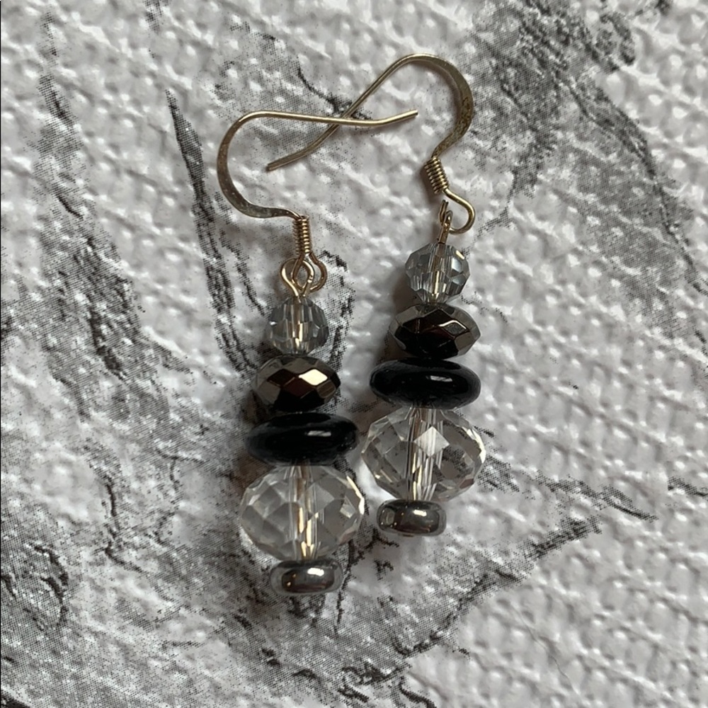 beautiful black and grey earrings✨✨✨